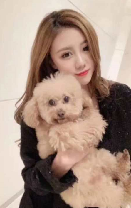 巧儿：酥胸长腿好身材，时尚性感互动高